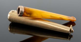 9CT GOLD MOUNTED AMBER CHEROOT HOLDER & 9CT CASE, case with loop suspension, case 13.2g total 21.