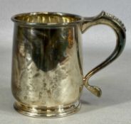 GEORGE V SILVER TANKARD having plain body and loop handle, William Neale & Son Ltd., Birmingham