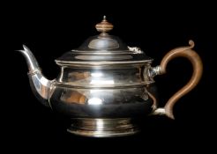 GEORGE V SILVER TEAPOT, Adie Bros, Birmingham 1922, reeded bulbous form, 15cms h, 19ozt
