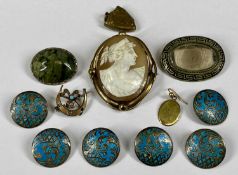 ASSORTMENT OF JEWELLERY & BROOCHES, some gold content, enamel buttons, mourning brooch, cameo