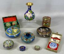 CLOISONNÉ & SIMILAR ITEM ASSORTMENT, to include Chinese pieces Provenance: private collection Ynys
