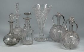 ASSORTED GLASSWARE, including mallet shaped decanter and stopper with triple ring neck, 27cms (h);