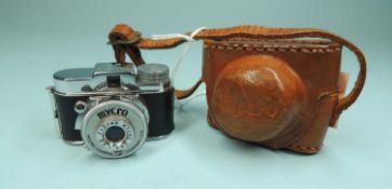 MYCRO IIIA MINIATURE CAMERA with original leather case, 5.5cms Provenance: private collection