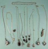 ASSORTMENT OF SILVER & WHITE METAL COSTUME JEWELLERY Provenance: private collection Cheshire