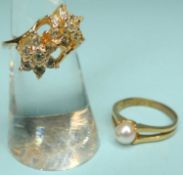 9CT GOLD & CULTURED PEARL DRESS RING, size M, 2.3g; together with decorative double flower head