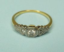 ANTIQUE DIAMOND RING set in 18ct yellow gold and platinum, size J, 2.2g Provenance: private