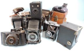 COLLECTION OF VINTAGE CAMERAS, including Kodak bellows Speed Graphic camera, 1930s Kodak folding