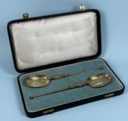PAIR OF GEORGE V SILVER GILT CORONATION ANOINTING SPOONS, London 1910, 25.5cms (l), 7.5ozt