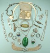 QUANTITY OF SILVER & WHITE METAL COSTUME JEWELLERY, including malachite pendant, Essex style