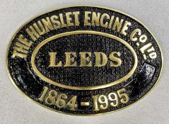 BRASS PLATE COMMEMORATING THE CLOSURE OF HUNSLET ENGINE COMPANY LTD, LEEDS, 1864-1995, 19 x 28cms
