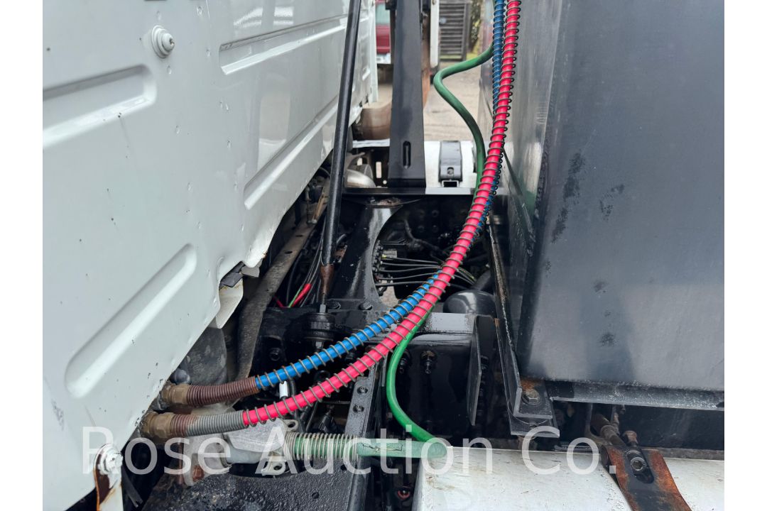 2011 Volvo VNL T/A Road Tractor ISX15 Cummins (Moyock, NC) - Image 14 of 40