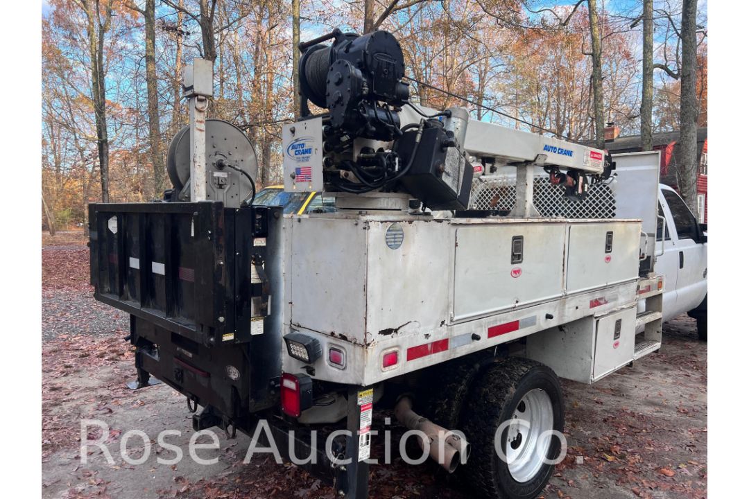 Flatbed service body 84CA with Auto crane 3000 pound crane (Urbanna, VA) - Image 3 of 5