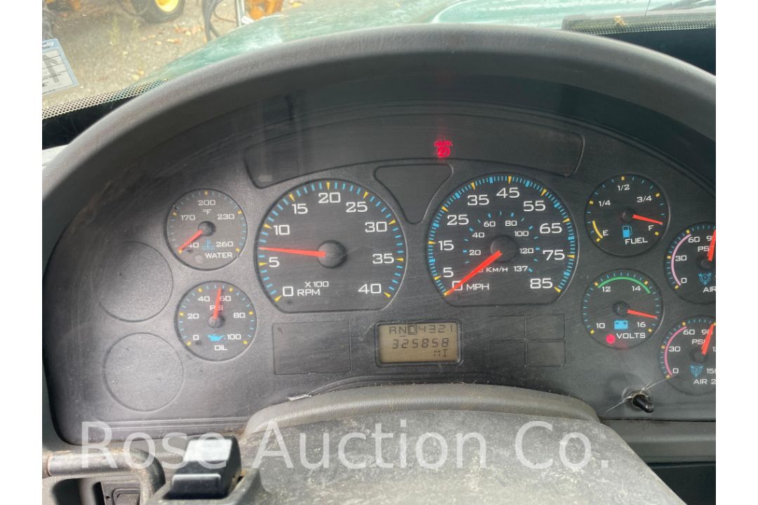 2005 international 7500 24.5 flatbed with Moffett kit - Image 12 of 14