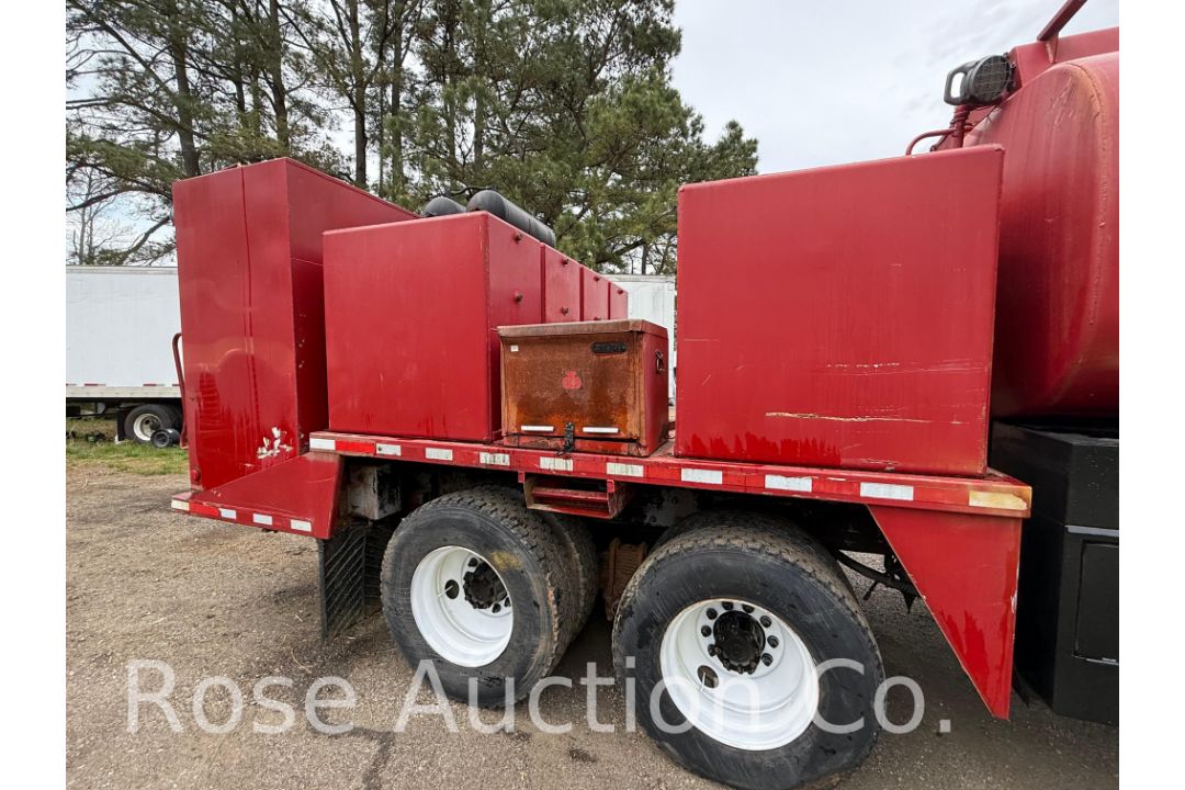 1999 Mack RD694S 1500 gal 6x4 Fuel and Lube Truck (Urbanna, VA) - Image 10 of 48