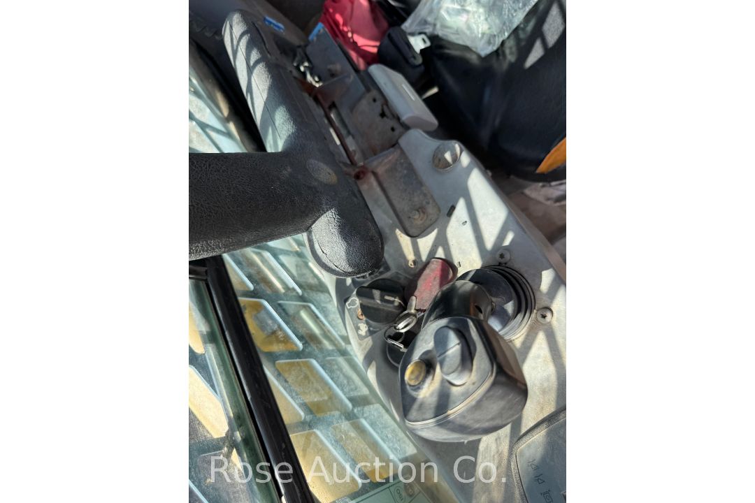 2016 Gehl RT-210 High Flow Skid Steer (Rockville, VA) - Image 26 of 28