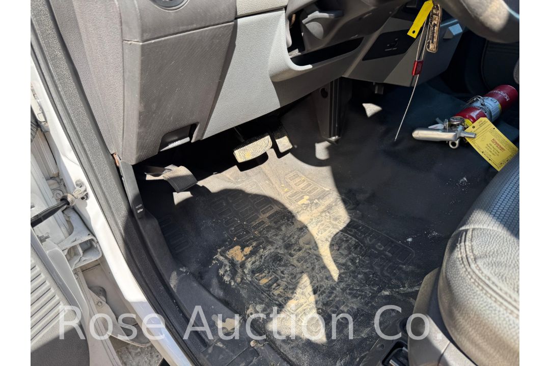 2014 Ford F550 Tire Truck (New Kent, VA) - Image 21 of 29