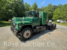 1989 Mack R688ST T/A Road Tractor Sleeper Cab (Rockville, VA)