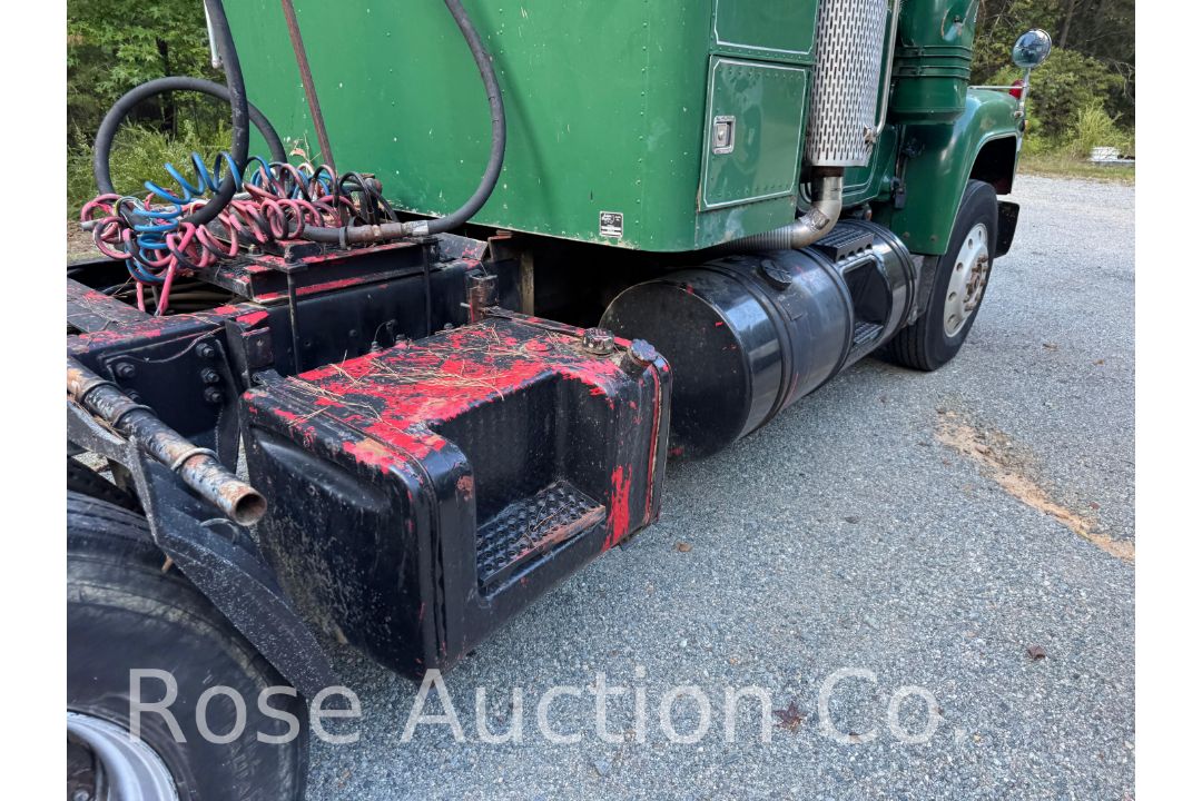 1989 Mack R688ST T/A Road Tractor Sleeper Cab (Rockville, VA) - Image 4 of 32