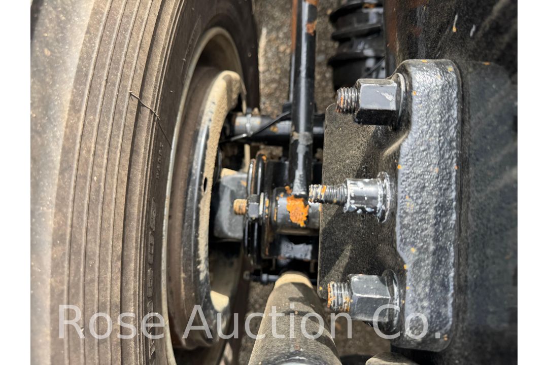 2018 Volvo Day cab Tractor (Richmond, VA) - Image 16 of 45