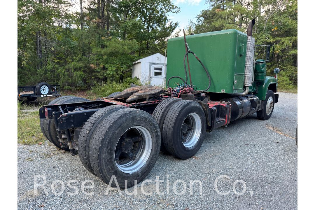 1989 Mack R688ST T/A Road Tractor Sleeper Cab (Rockville, VA) - Image 3 of 32