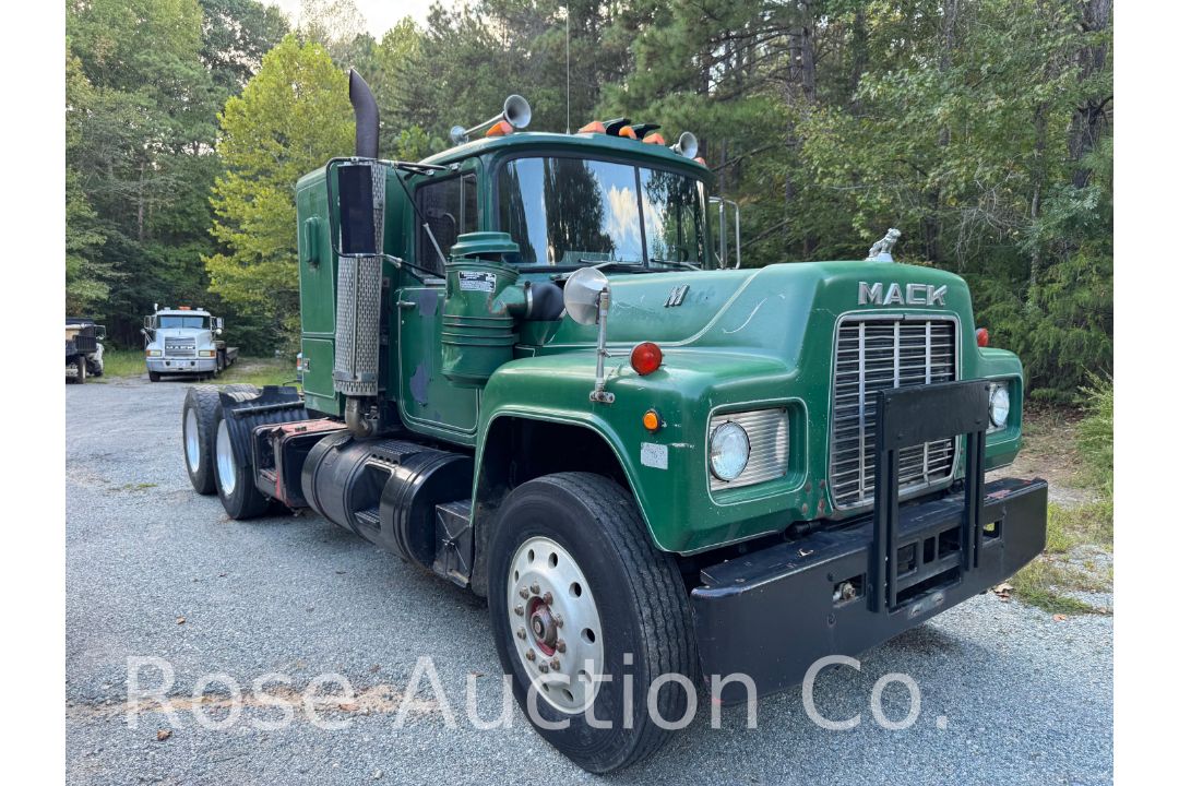 1989 Mack R688ST T/A Road Tractor Sleeper Cab (Rockville, VA) - Image 6 of 32