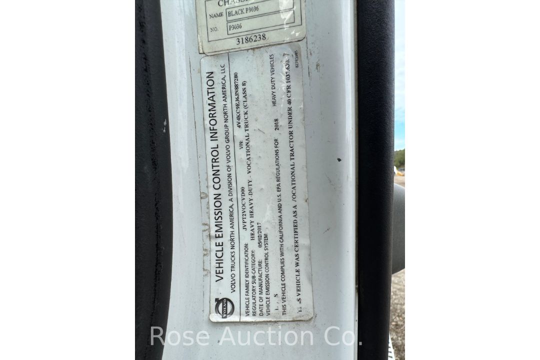 2018 Volvo Day cab Tractor (Richmond, VA) - Image 39 of 45