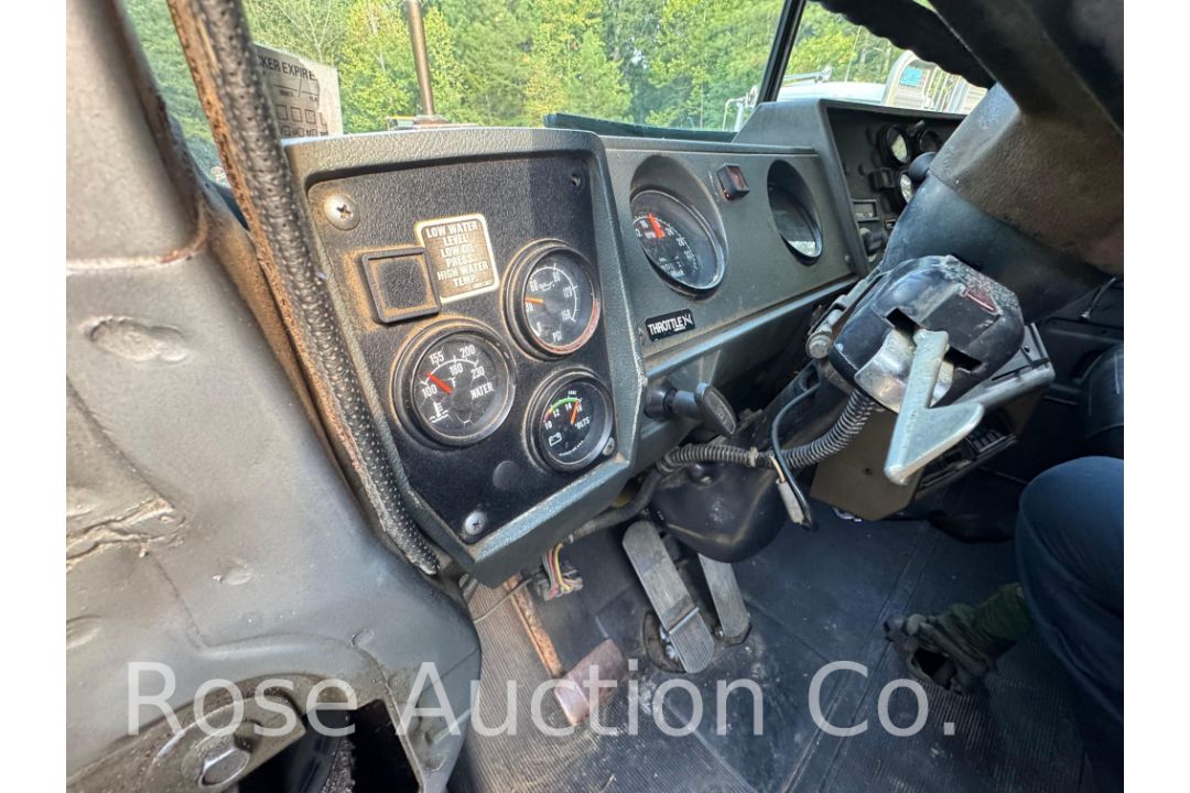 1989 Mack R688ST T/A Road Tractor Sleeper Cab (Rockville, VA) - Image 26 of 32