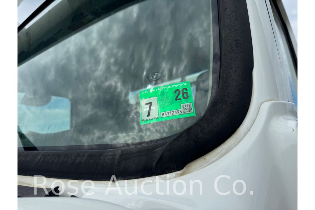 2018 Volvo Day cab Tractor (Richmond, VA) - Image 37 of 45