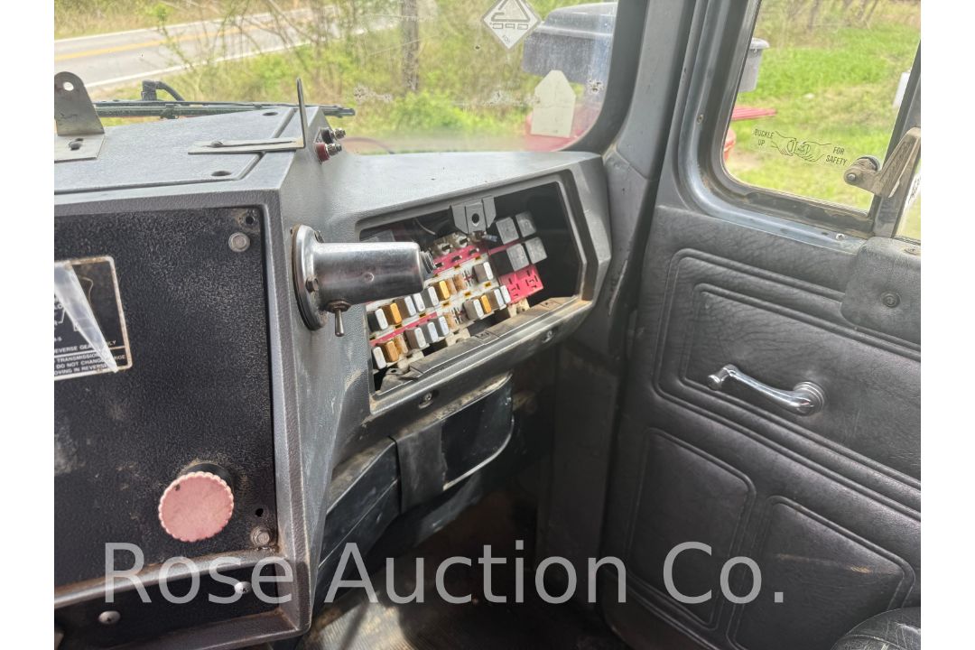 1999 Mack RD694S 1500 gal 6x4 Fuel and Lube Truck (Urbanna, VA) - Image 38 of 48