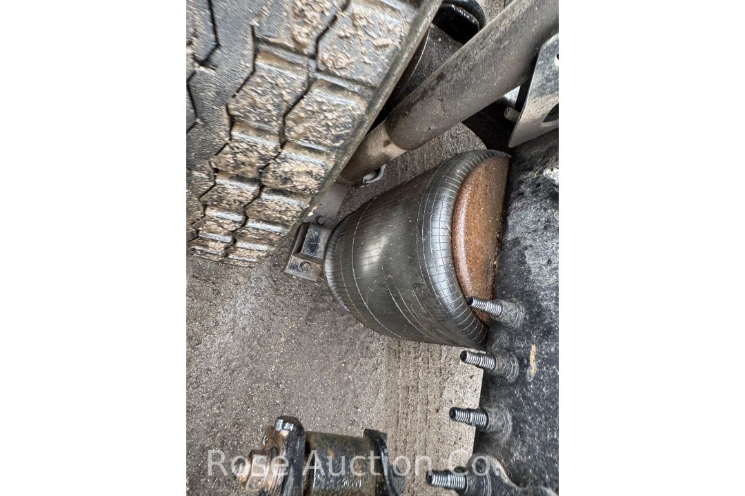 2011 Volvo VNL T/A Road Tractor ISX15 Cummins (Moyock, NC) - Image 17 of 40