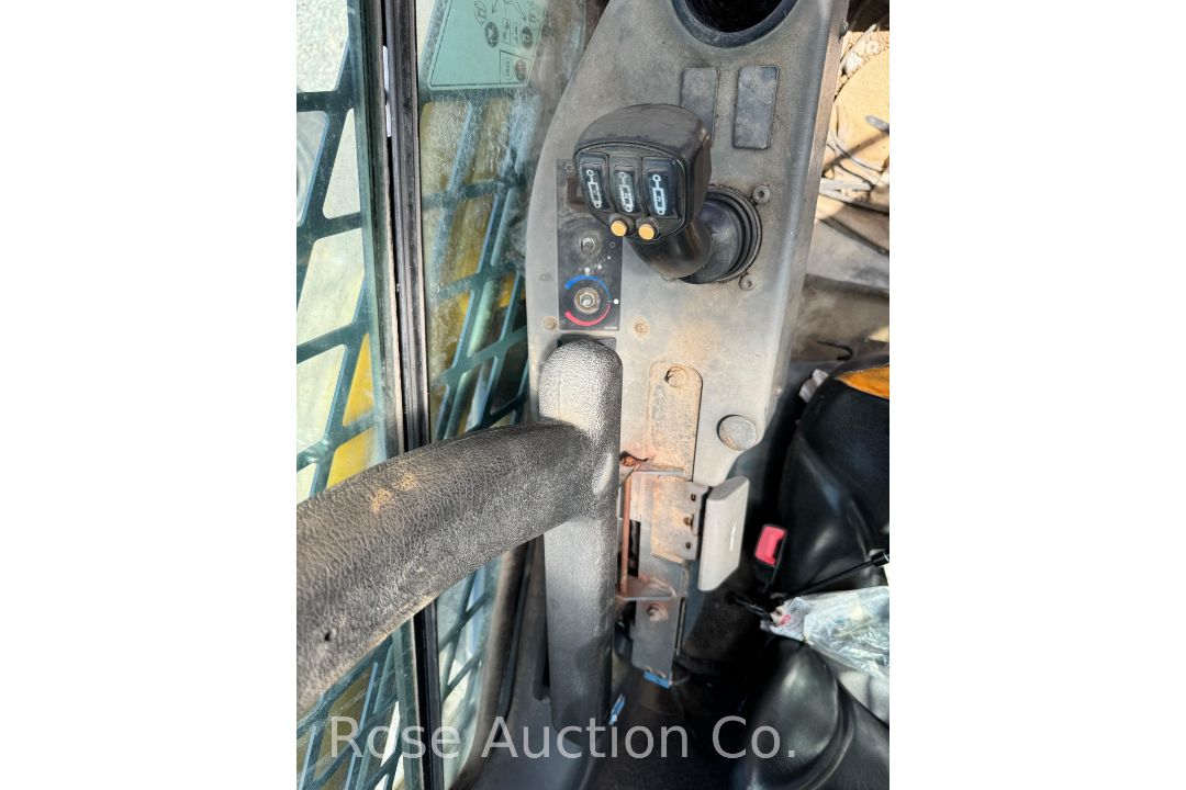 2016 Gehl RT-210 High Flow Skid Steer (Rockville, VA) - Image 25 of 28