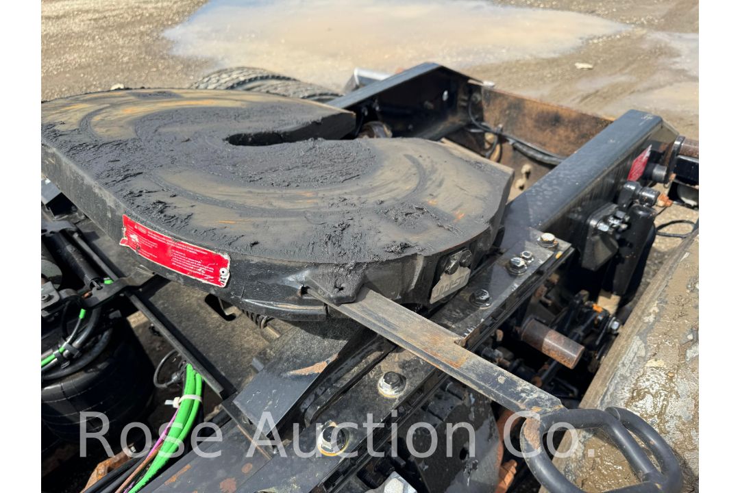 2018 Volvo Day cab Tractor (Richmond, VA) - Image 13 of 45