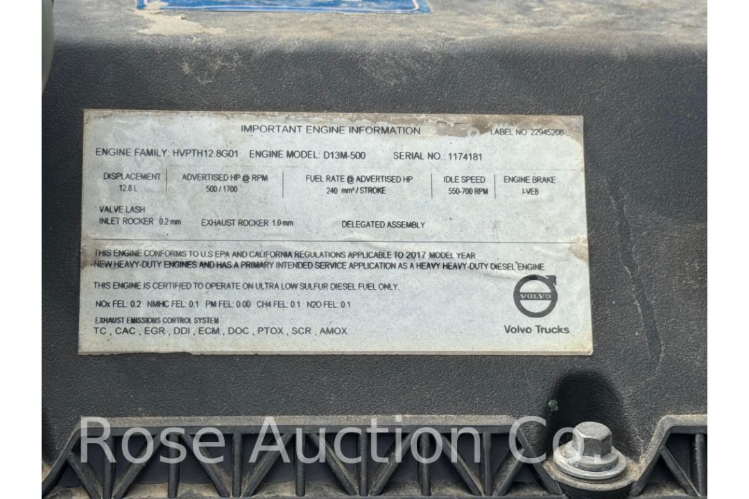 2018 Volvo Day cab Tractor (Richmond, VA) - Image 7 of 45