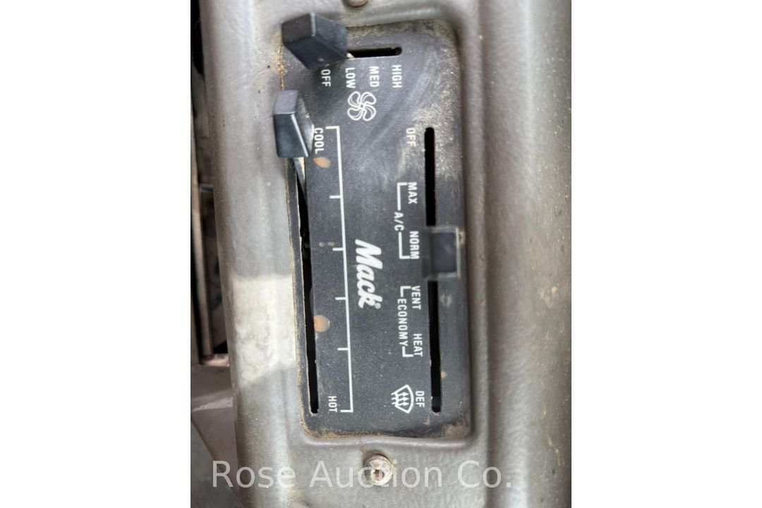 1999 Mack RD694S 1500 gal 6x4 Fuel and Lube Truck (Urbanna, VA) - Image 35 of 48