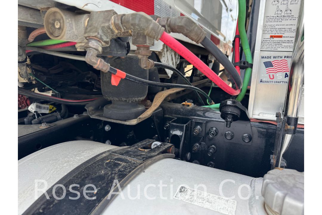 2018 Volvo Day cab Tractor (Richmond, VA) - Image 28 of 45