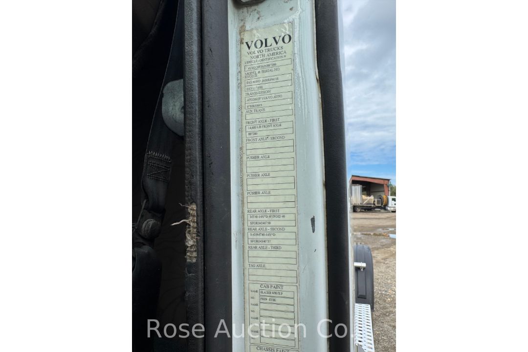 2018 Volvo Day cab Tractor (Richmond, VA) - Image 40 of 45