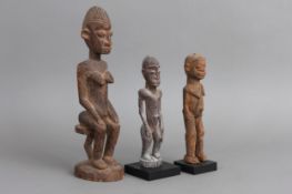 3 afrikanische Reliquiar-Figuren