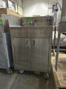WIN-HOLT STAINLESS STEEL PORTABLE HANDWASHING SINK