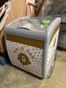 2017 SHOWCASE PORTABLE CHEST FREEZER