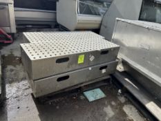 48IN X 16IN X 9IN STAINLESS SAFETY STEPS