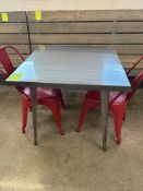 METAL CAFÉ TABLES