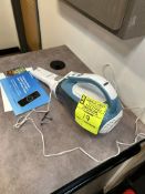 BLACK AND DECKER HAND VACUUM