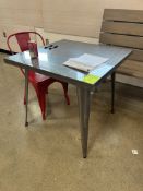 METAL CAFÉ TABLES