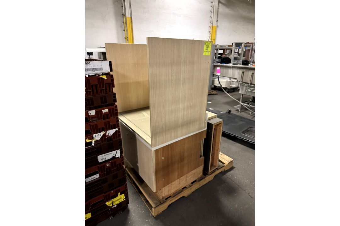 Pallet of Misc millwork - Image 1 of 3