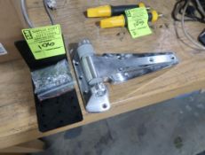 walk-in door hinge & L-brackets