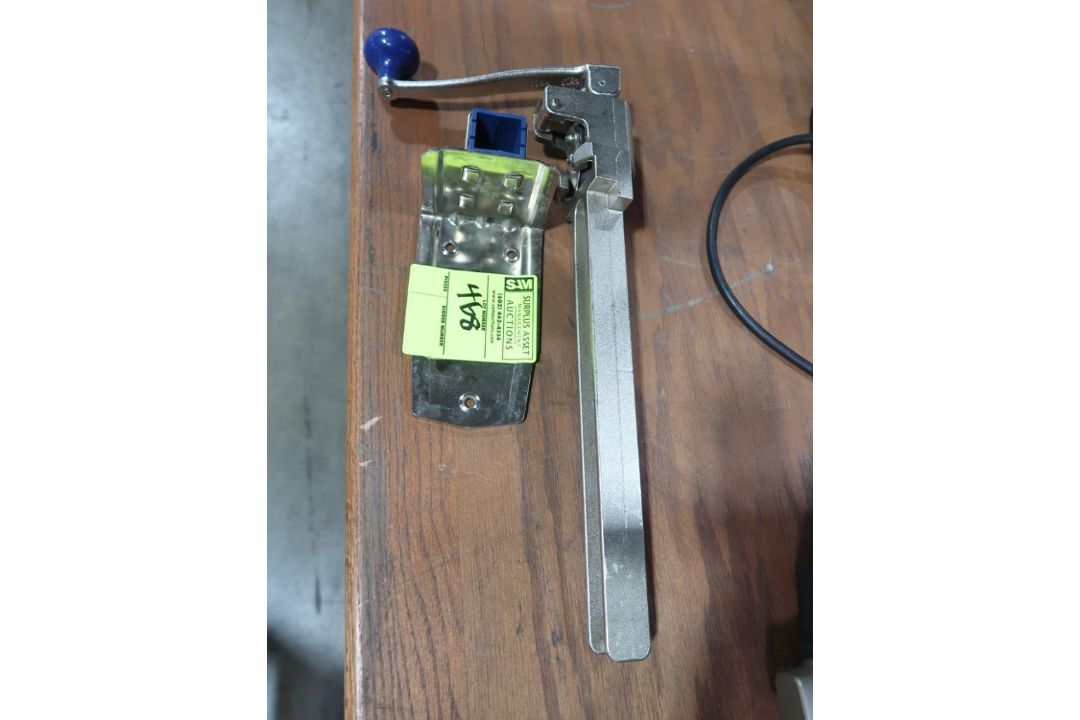 can opener, table mount, w/ base - Image 2 of 2
