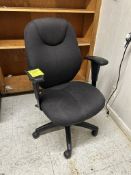 BLACK OFFICE CHAIRSS