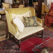♢ Walnut sofa Italy, 20th century