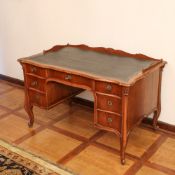 Walnut bureau desk Italy, 19th century