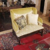 ♢ Walnut sofa Italy, 20th century